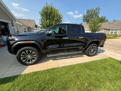 Used 2023 GMC Canyon Denali AWD/4WD image 5