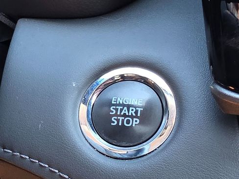 Used 2022 Toyota Highlander Limited image 47