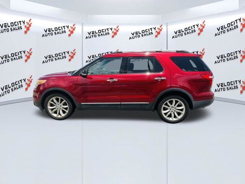 Used 2015 Ford Explorer XLT w/ Equipment Group 202B FWD image 6