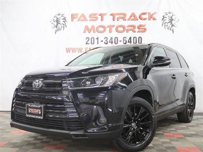 Used 2019 Toyota Highlander SE