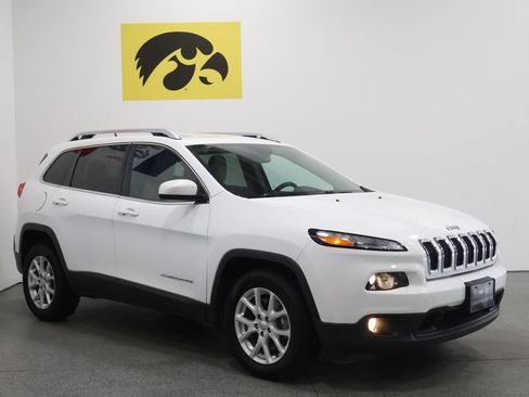 Used 2015 Jeep Cherokee Latitude FWD image 6