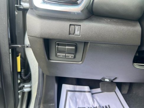 New 2026 GMC Canyon Elevation w/ Convenience Package image 13