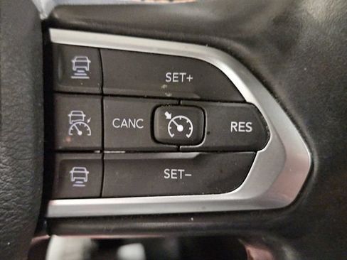 Used 2022 Jeep Compass Limited AWD/4WD image 31
