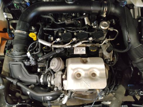 Used 2018 Ford EcoSport S FWD image 30