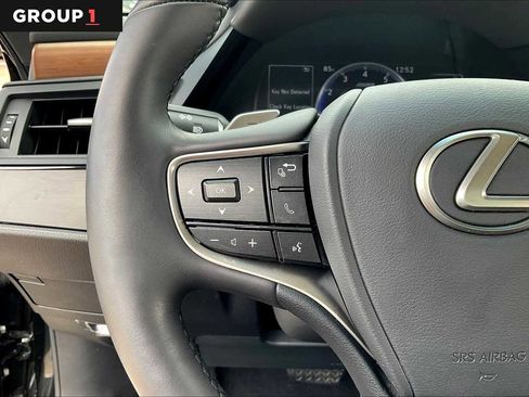 Used 2024 Lexus ES 350 w/ Premium Package image 20