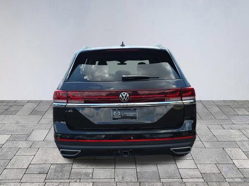 Used 2025 Volkswagen Atlas SE FWD image 6