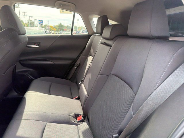 Used 2021 Toyota Venza LE AWD/4WD image 19