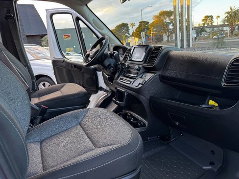 Used 2023 RAM ProMaster 2500 image 40