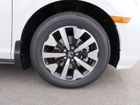 New 2026 Honda Odyssey EX-L image 10