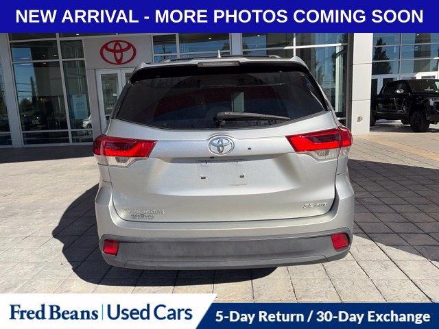 Used 2017 Toyota Highlander SE w/ Carpet Mat Package AWD/4WD image 7