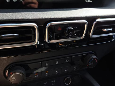 Used 2010 Ford Taurus SEL image 20