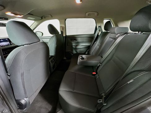 Used 2024 Nissan Rogue S AWD/4WD image 26