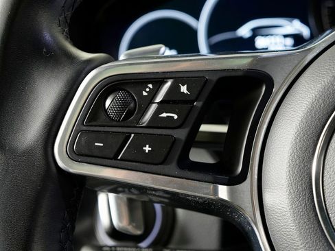 Used 2022 Porsche Cayenne E-Hybrid image 24