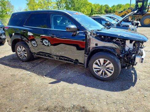 Used 2025 Nissan Pathfinder S AWD/4WD image 1