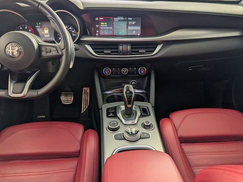 Used 2023 Alfa Romeo Stelvio Veloce AWD/4WD image 26