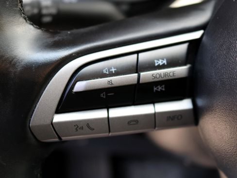 Used 2021 MAZDA MAZDA3 s image 18