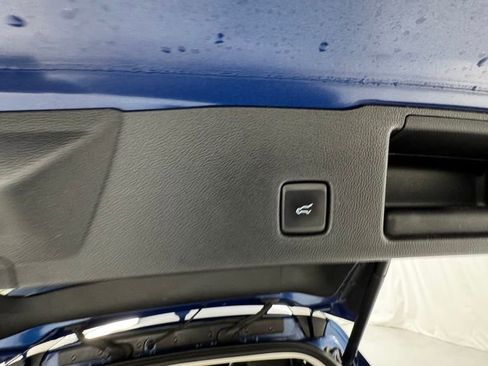 Used 2022 Ford Escape Titanium AWD/4WD image 16