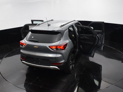 New 2025 Chevrolet TrailBlazer LT w/ Convenience Package FWD image 38