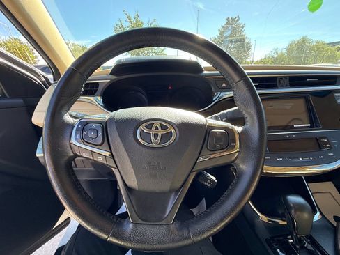 Used 2013 Toyota Avalon XLE Premium FWD image 29