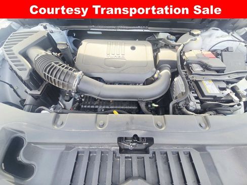 Used 2025 Chevrolet Blazer LT AWD/4WD image 16