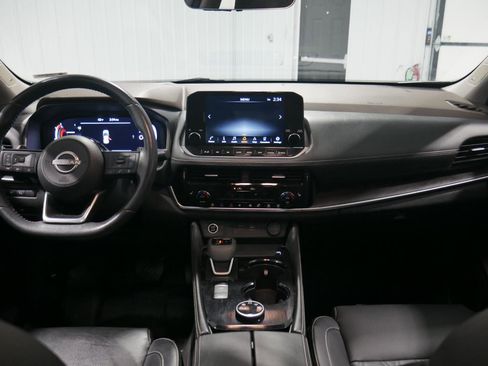 Used 2022 Nissan Rogue Platinum w/ Head-Up Display Package image 19