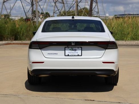 New 2026 Honda Accord SE image 7