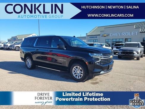 Used 2024 Chevrolet Suburban LT image 1