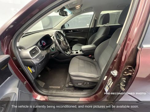 Used 2017 Kia Sorento FWD w/ LX Convenience Package image 12