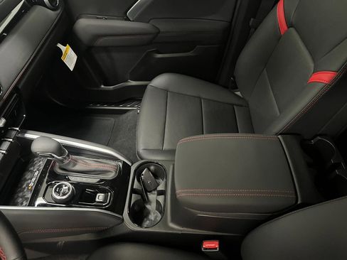 New 2026 Chevrolet Colorado Z71 w/ Technology Package AWD/4WD image 34