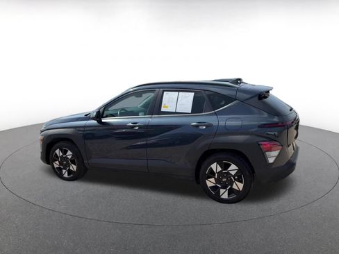 Used 2025 Hyundai Kona SEL FWD image 8