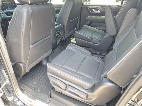 Used 2022 Chevrolet Suburban Premier w/ Max Trailering Package AWD/4WD image 15