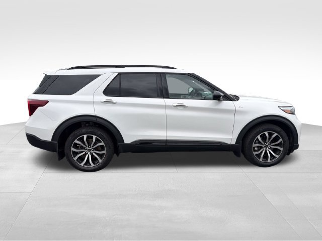 Used 2022 Ford Explorer ST-Line w/ Class IV Trailer Tow Package AWD/4WD image 6