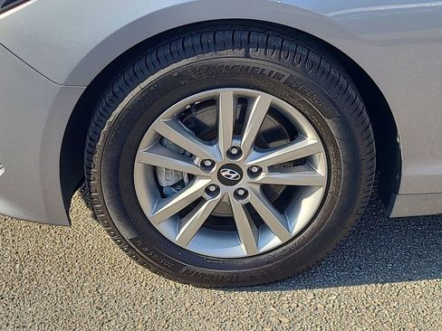 Used 2016 Hyundai Sonata SE image 17