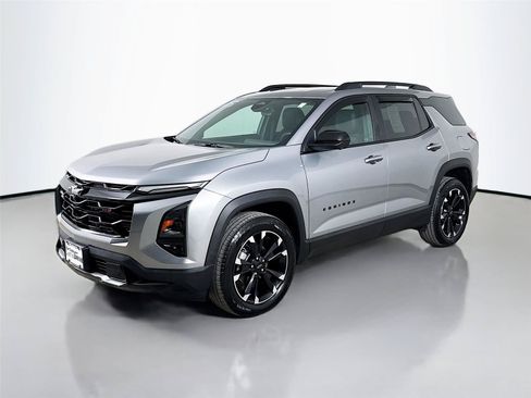 Used 2025 Chevrolet Equinox RS w/ Safety and Technology Package AWD/4WD image 5