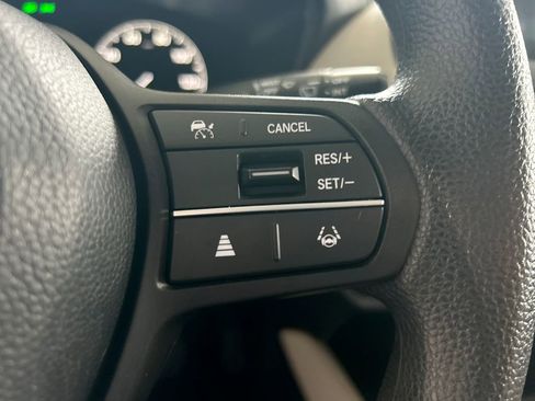 Used 2023 Honda HR-V LX image 21