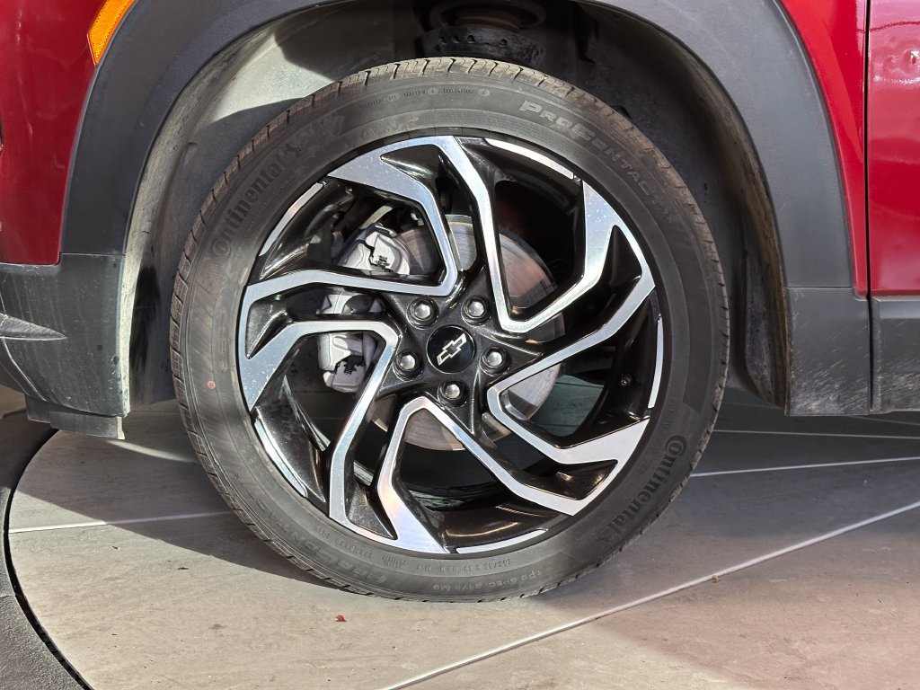 Used 2025 Chevrolet TrailBlazer RS w/ Convenience Package FWD image 25