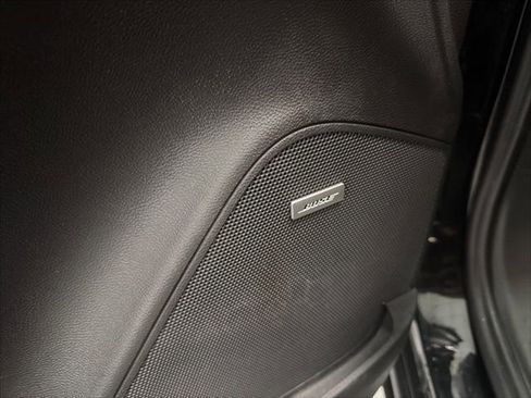 Used 2019 Chevrolet Trax LT w/ Sun & Sound Package AWD/4WD image 12