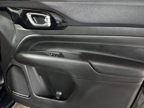 Used 2023 Jeep Compass Altitude image 38