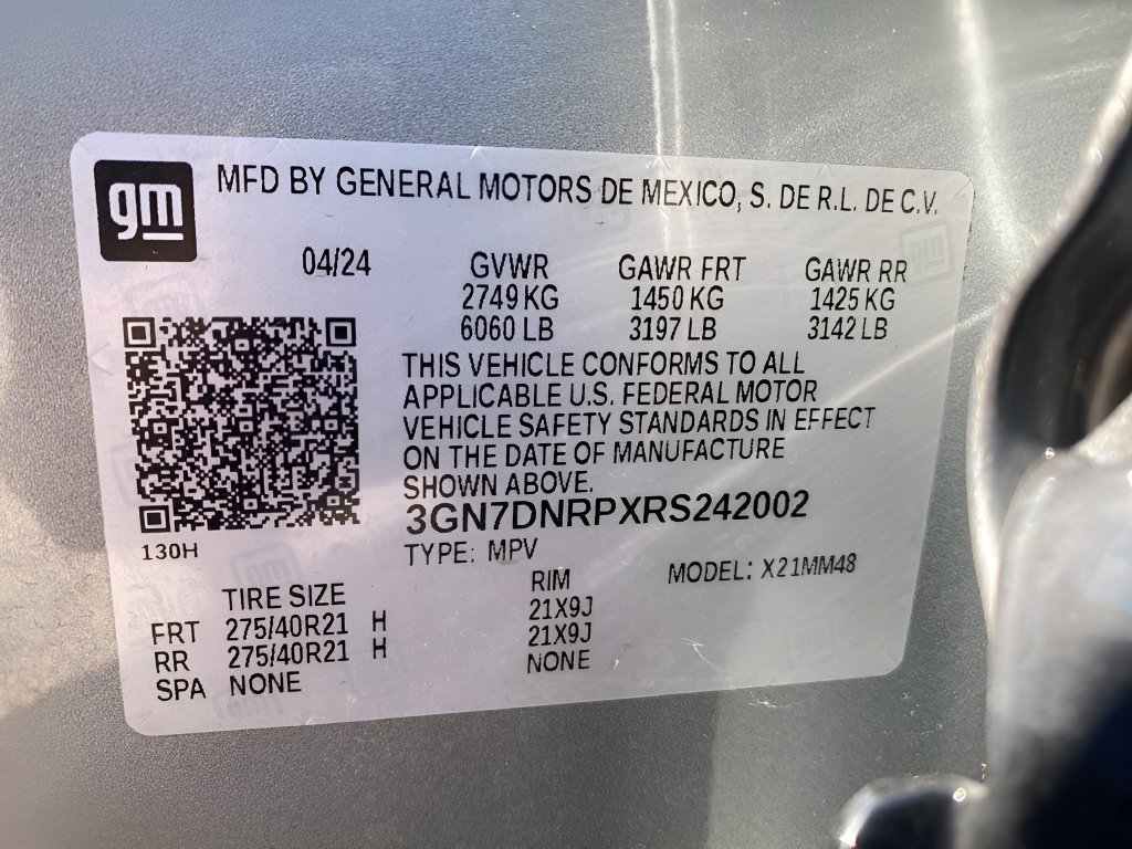Used 2024 Chevrolet Equinox EV RS FWD image 24