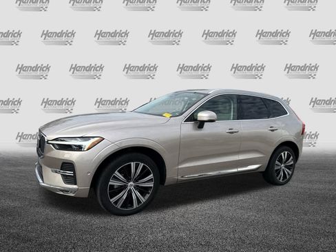 Certified 2023 Volvo XC60 B5 Ultimate w/ Climate Package image 9