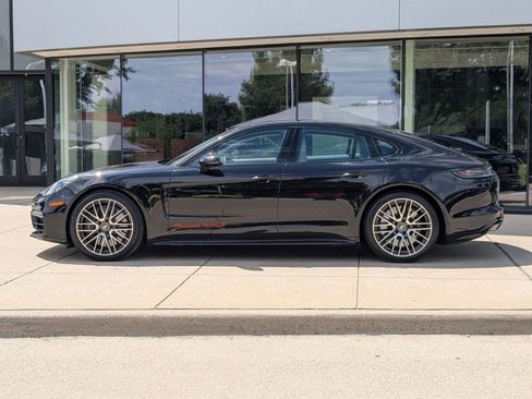 Certified 2022 Porsche Panamera Turbo S AWD/4WD image 2