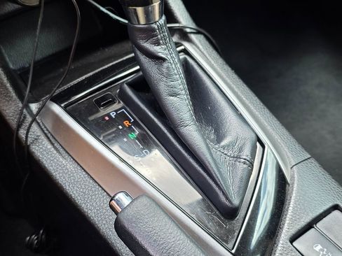 Used 2016 Toyota Corolla LE FWD image 36