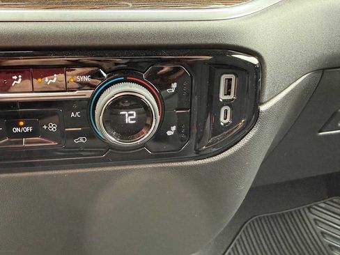 Used 2025 Chevrolet Silverado 1500 LT image 56