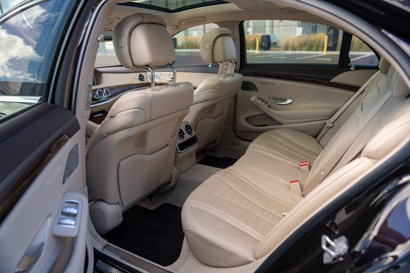 Used 2017 Mercedes-Benz S 550 4MATIC Sedan image 24