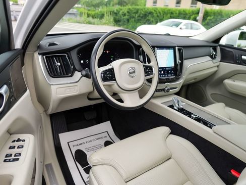 Used 2023 Volvo XC60 T8 Ultimate w/ Climate Package AWD/4WD image 16
