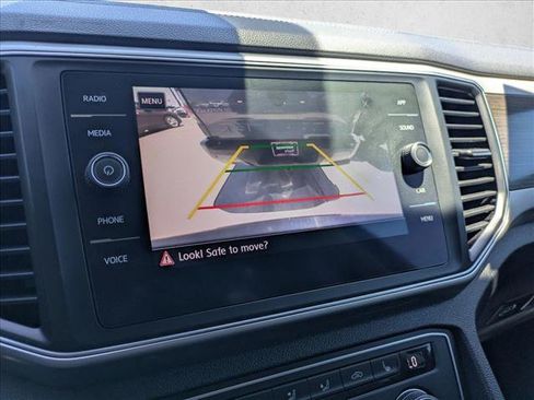 Used 2019 Volkswagen Atlas SE w/ Towing Package FWD image 13