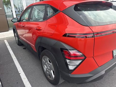 Used 2024 Hyundai Kona SE image 4