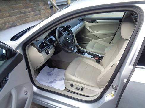 Used 2013 Volkswagen Passat 2.5 SE image 17