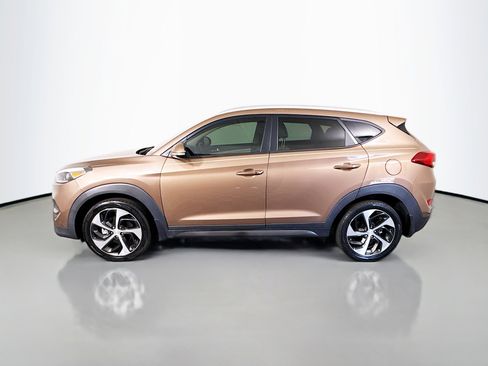 Used 2016 Hyundai Tucson Sport image 6