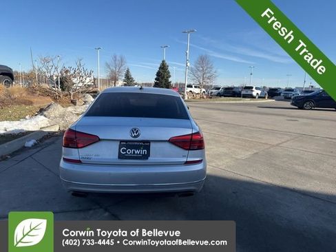 Used 2016 Volkswagen Passat 3.6 SEL Premium image 5
